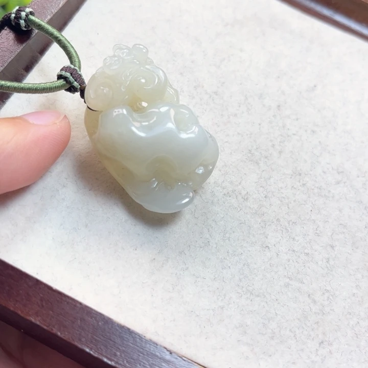 和田玉未镶嵌颈饰40