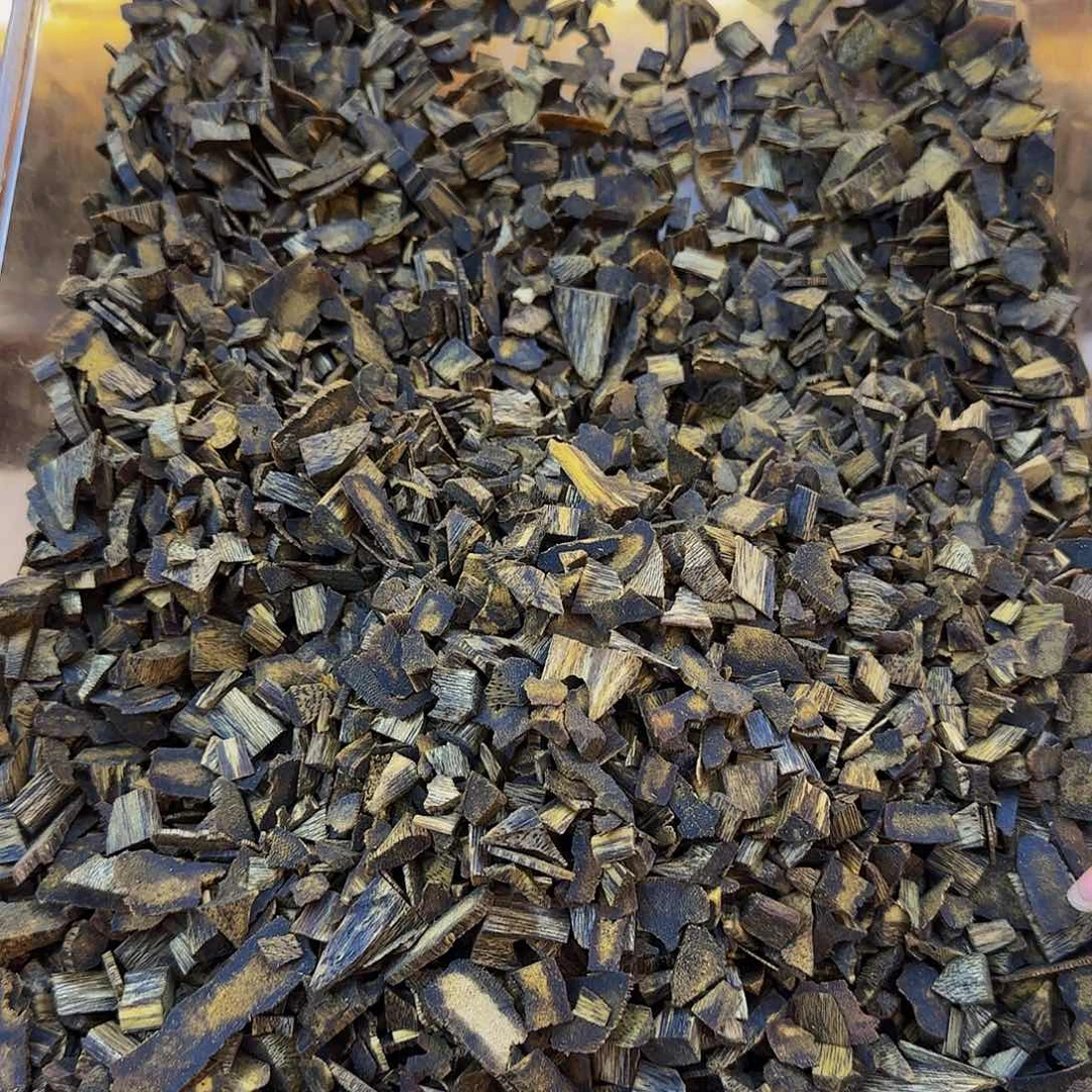 沉香碎屑沉香海南红骨凹身品种原材料100克