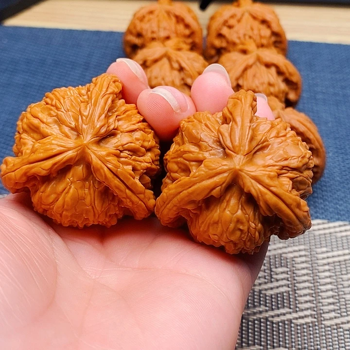 醉***人文玩核桃吊坠三棱