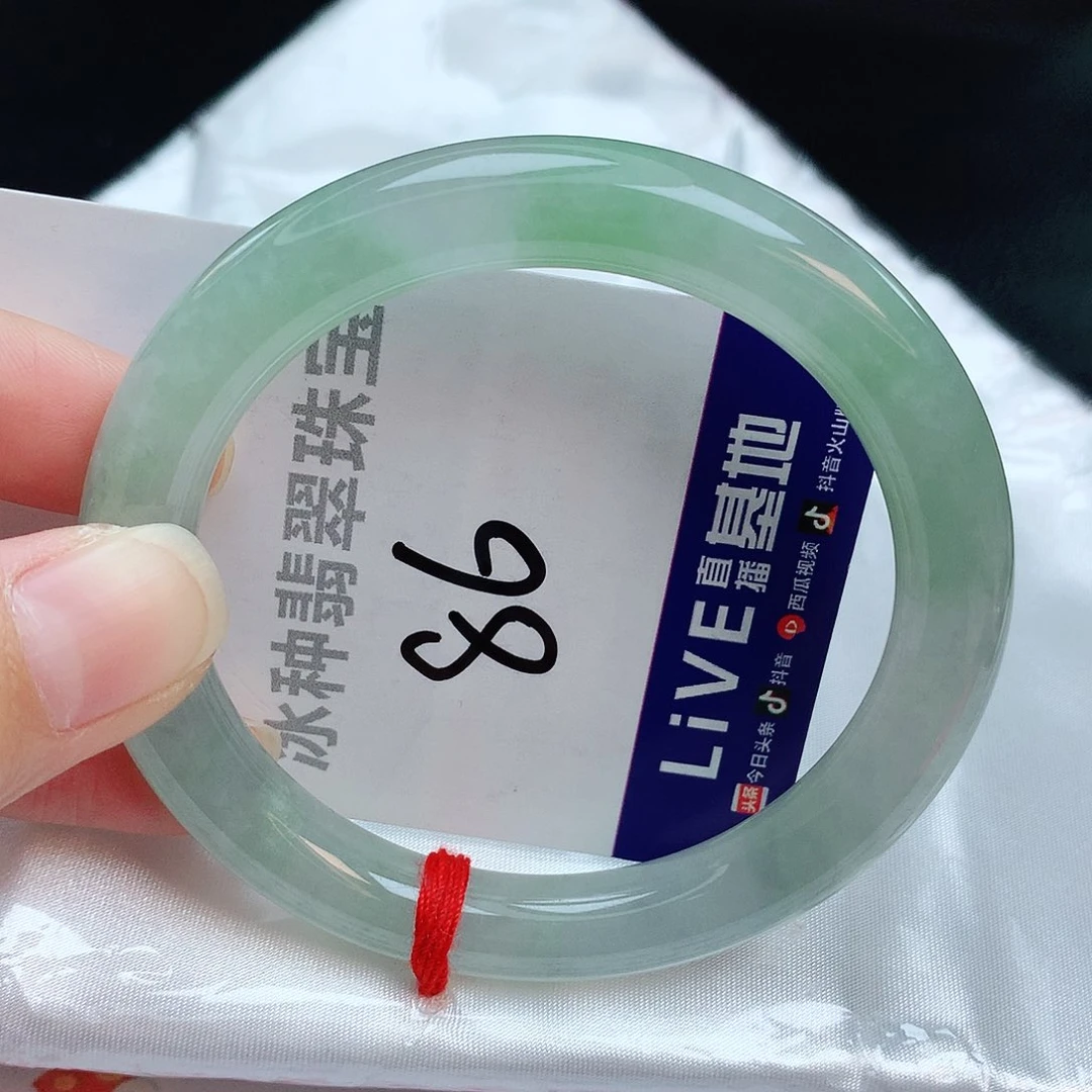 翡翠手镯未镶嵌缅甸天然A货翡翠手镯