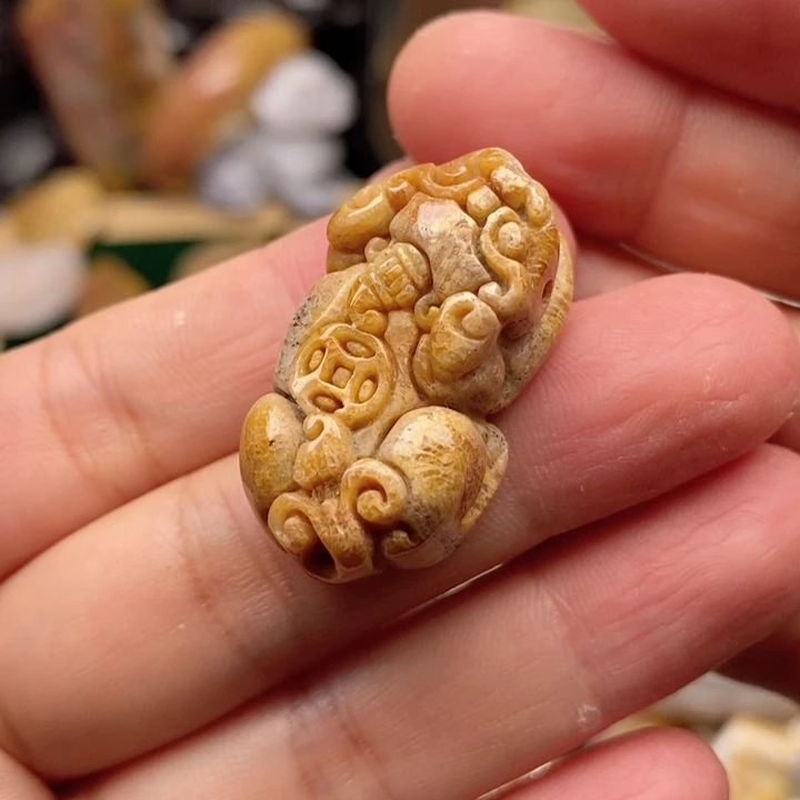 硅化珊瑚(珊瑚玉)手镯未镶嵌