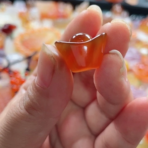 玛瑙/玉髓颈饰未镶嵌小***?