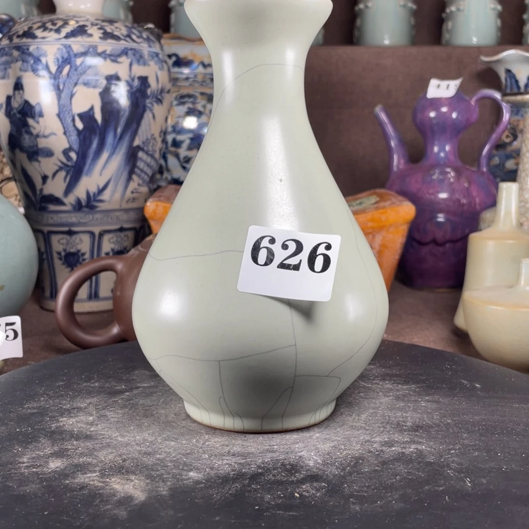 窑626汝窑鹅颈瓶一个