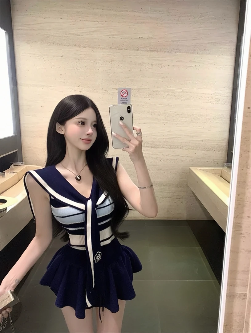 【是你大大钱 千金小香风条纹针织衫名媛气质刺绣海军领无袖上衣女