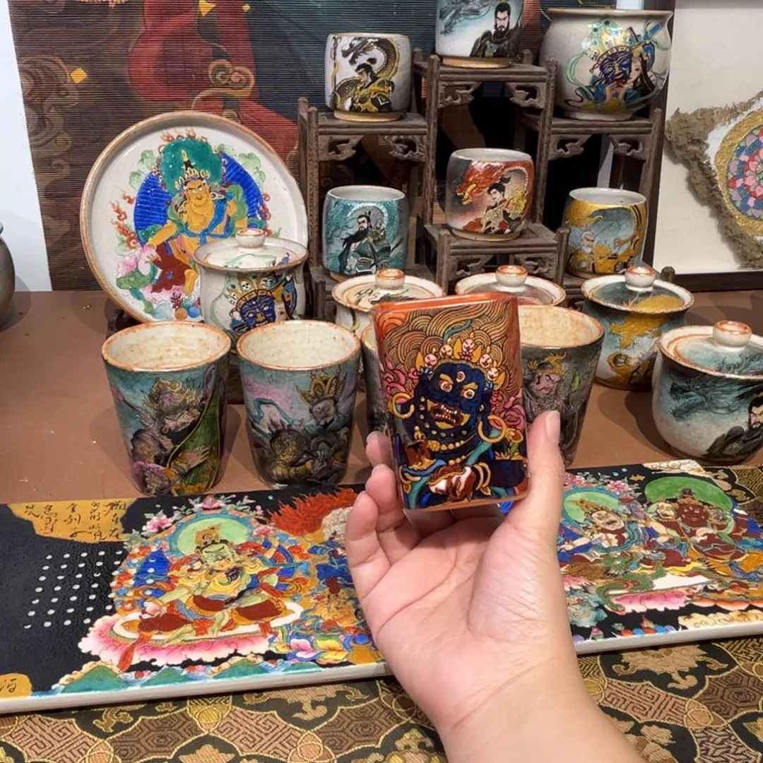 手工手绘六臂大黑天茶杯