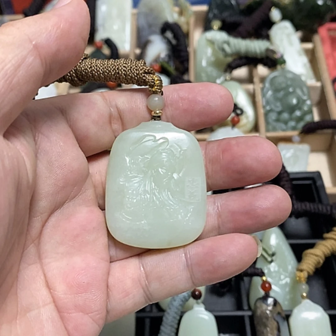 【闪购商品】和田玉未镶嵌颈饰赵*