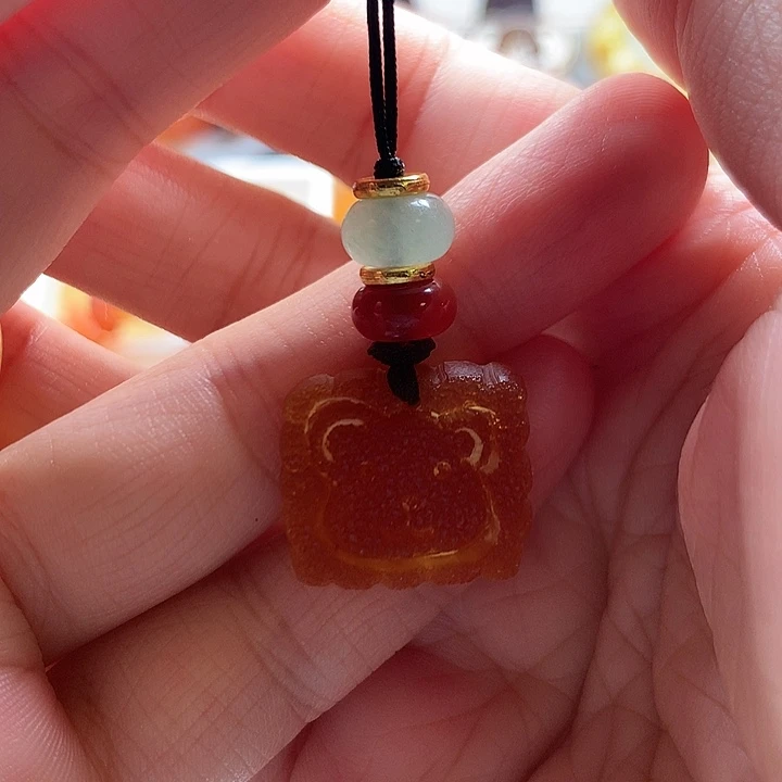 未镶嵌琥珀裸石手机挂件
