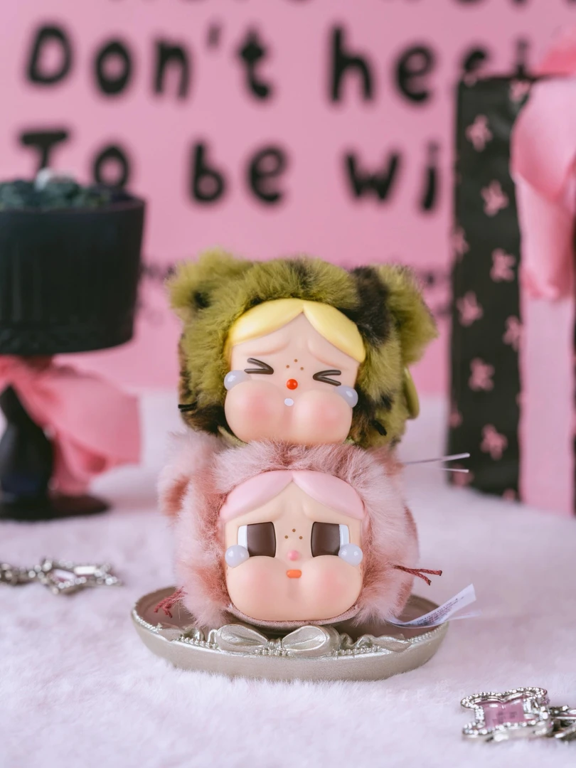 【正品代拆】CRYBABY豹豹猫猫系列-搪胶毛绒挂件