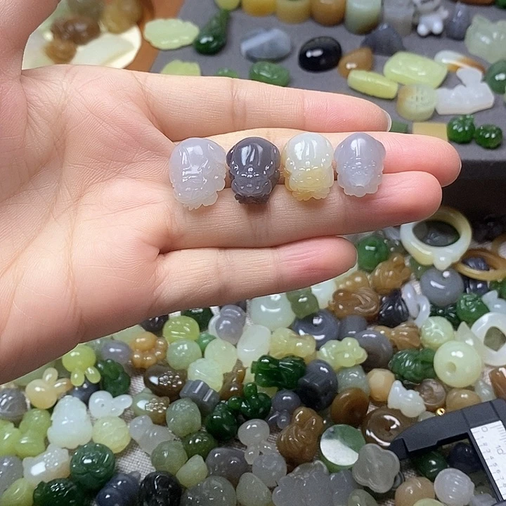 未镶嵌和田玉挂件貔貅150一个多样性发其一