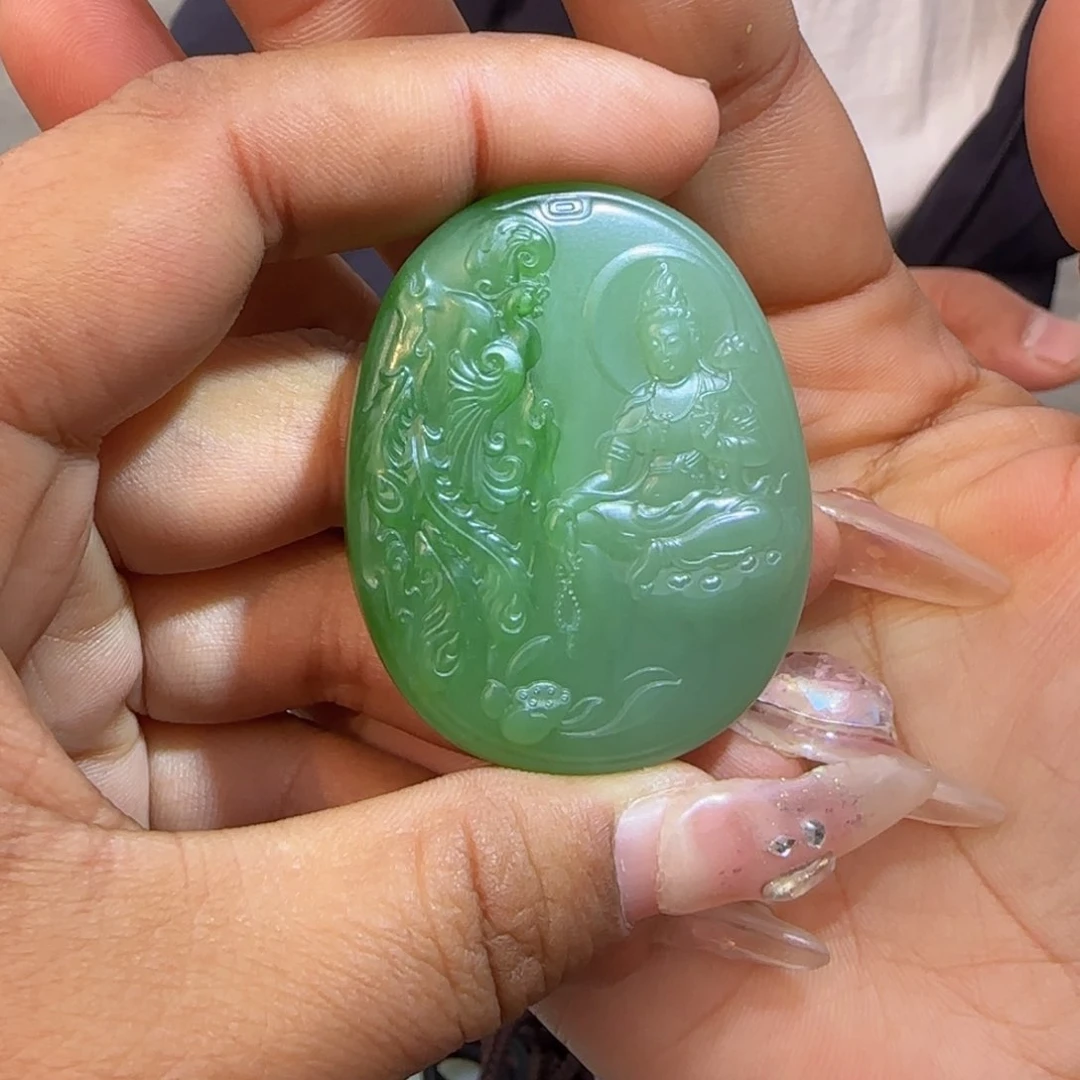 和田玉颈饰未镶嵌张*