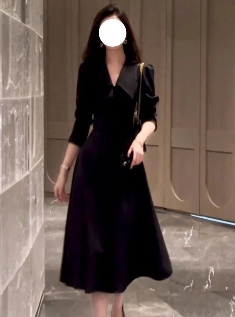 早秋气场强大女装法式赫本风高级感大方得体绝美掐腰黑色连衣裙子