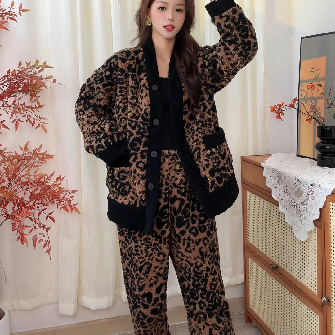 秋冬女士V领半边绒豹纹加绒加厚甜美可爱保暖家居服睡衣套装