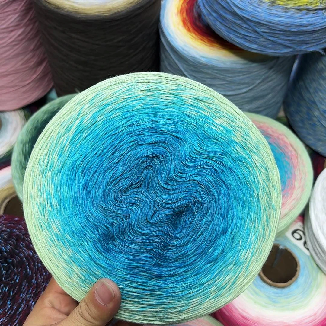 绿渐变500克大饼干