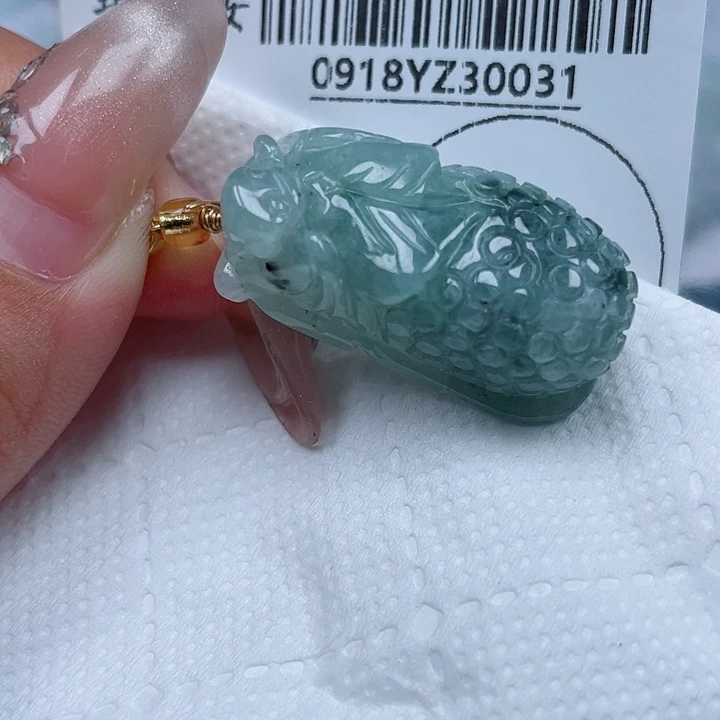 吊坠(不含链)未镶嵌翡翠