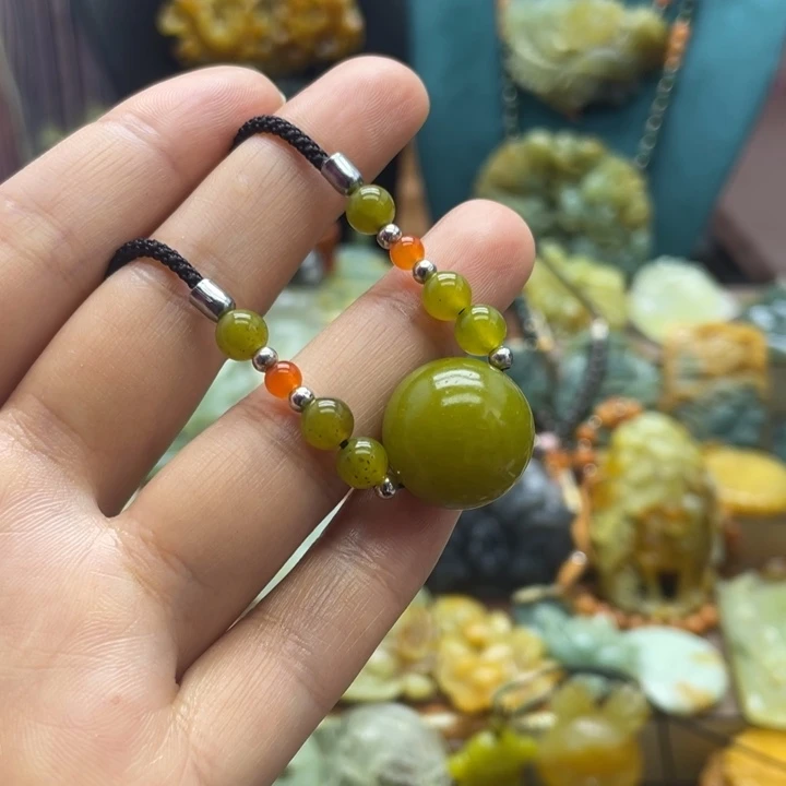 蛇纹石玉合金颈饰