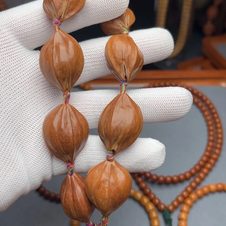 橄榄核手串年*李铁核手持