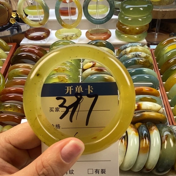 蛇纹石玉未镶嵌手镯57（微微色线）