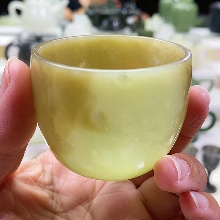 未镶嵌和田玉挂件茶杯75ml（微瑕）