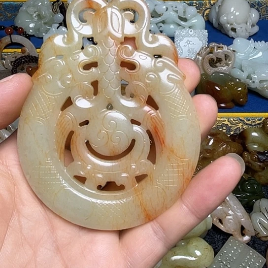 蓝***天和田玉未镶嵌挂件