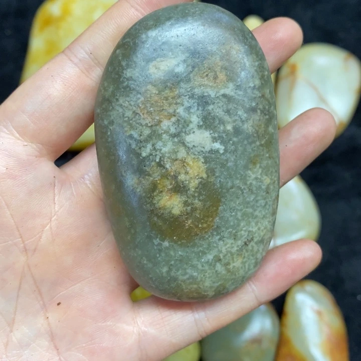 未镶嵌和田玉（糖玉）挂件