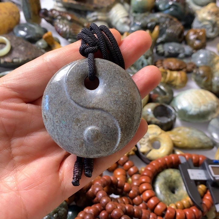 岫岩河磨玉（透闪石质玉）未镶嵌笔搁