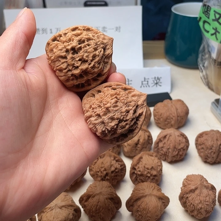 吊坠文玩核桃6级灯牌官帽