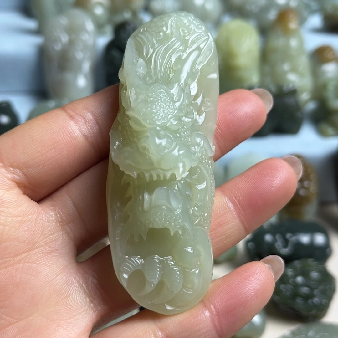 和田玉未镶嵌把件