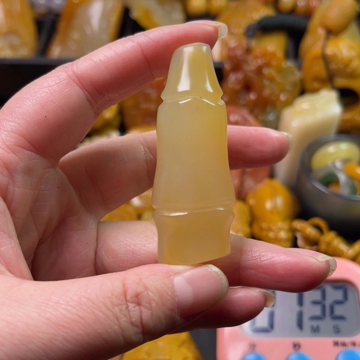 石英质玉吊坠(不含链)未镶嵌周****Z