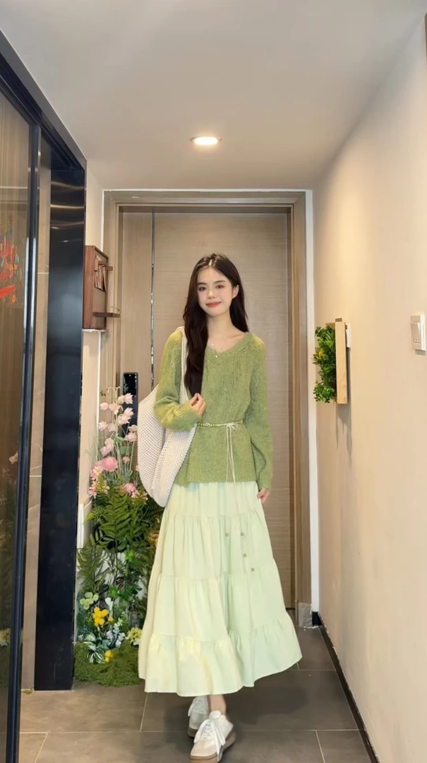 AN.XIN【江南区少女】小个子出游穿搭～慵懒宽松V领毛衣+半身裙9666