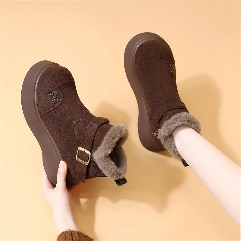 2025冬季新款圆头防滑加厚保暖时尚加绒软底舒适百搭短靴雪地靴女