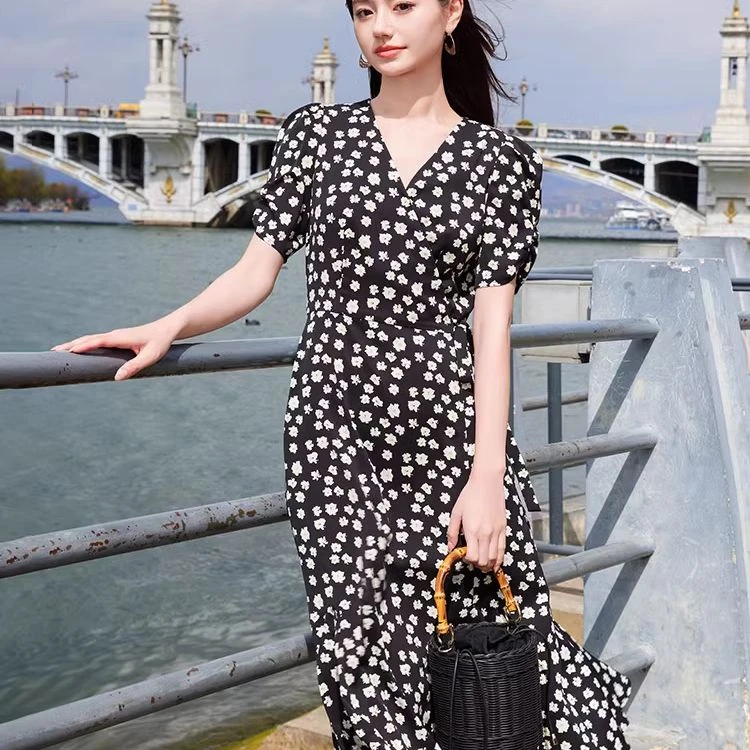 【直播专享】Q842074连衣裙 香影碎花黑色连衣裙女夏季新款泡泡袖