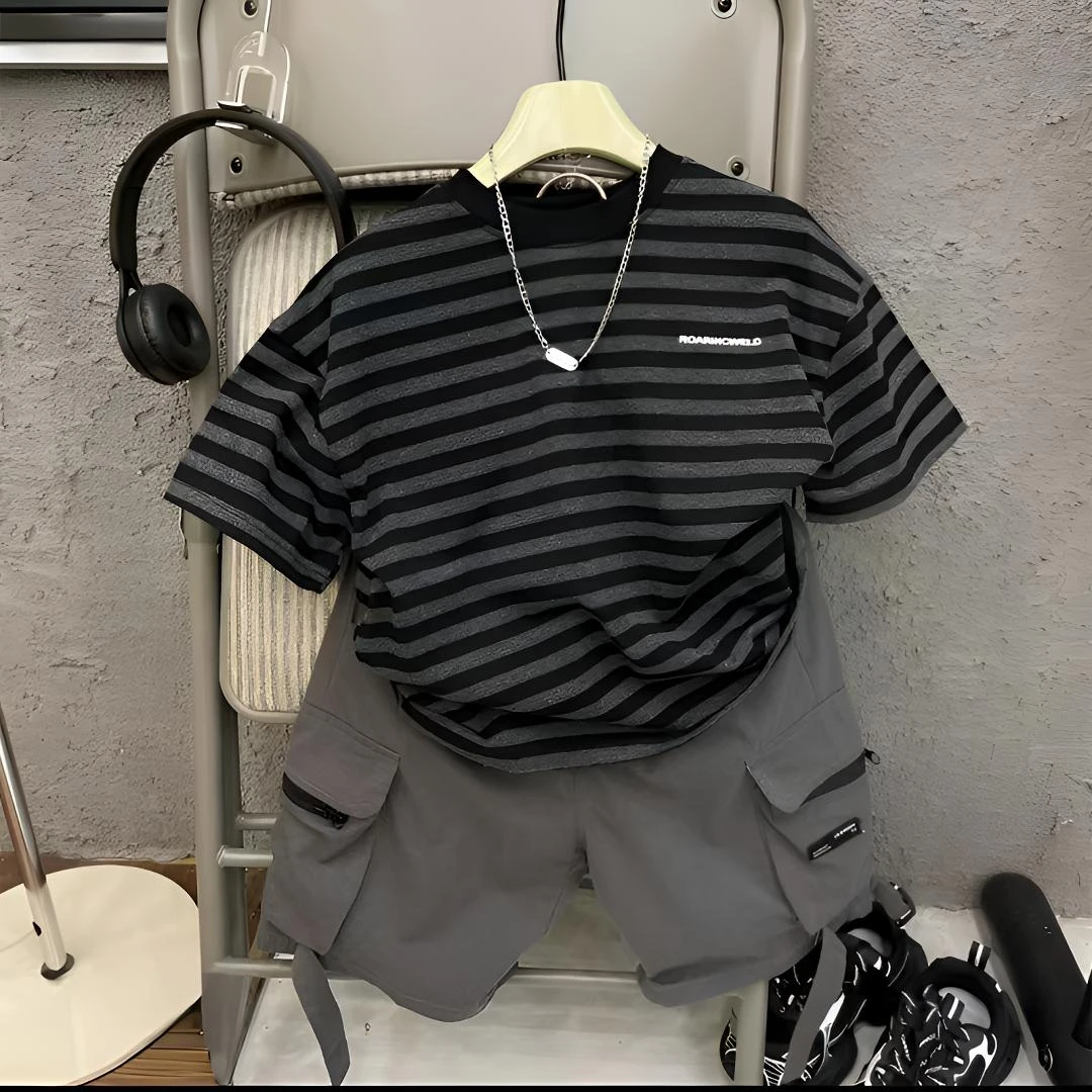 夏季短袖T恤印花宽松黑白男圆领休闲条纹童装上衣男童t恤男童短袖