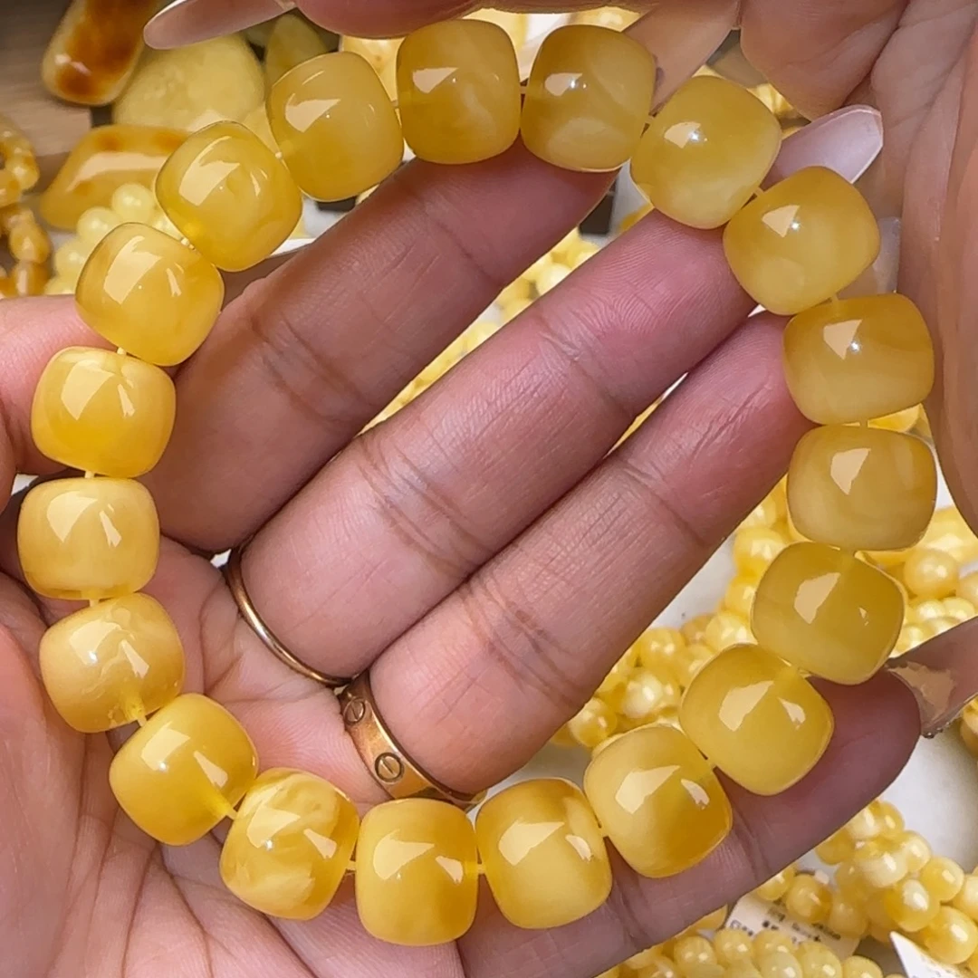 蜜蜡未镶嵌手串鸡油黄老型手串