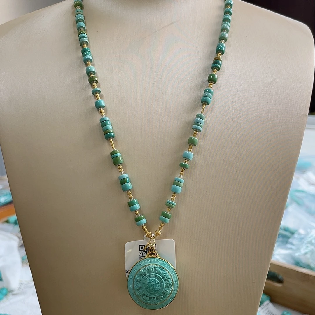 18K金镶嵌绿松石珠宝奇石