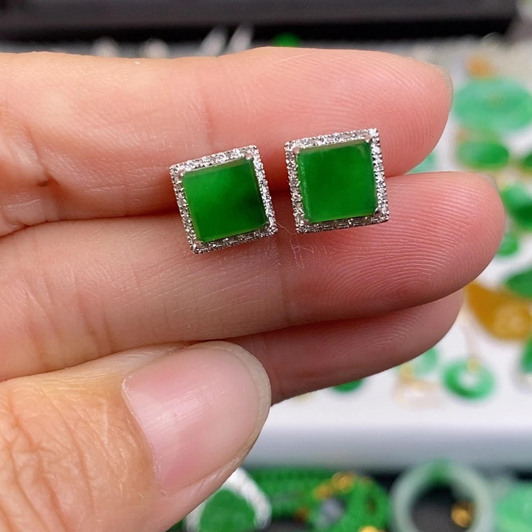 吊坠(不含链)18K金镶嵌翡翠小*熊