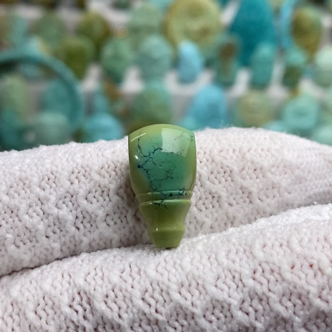 绿松石未镶嵌绿松石