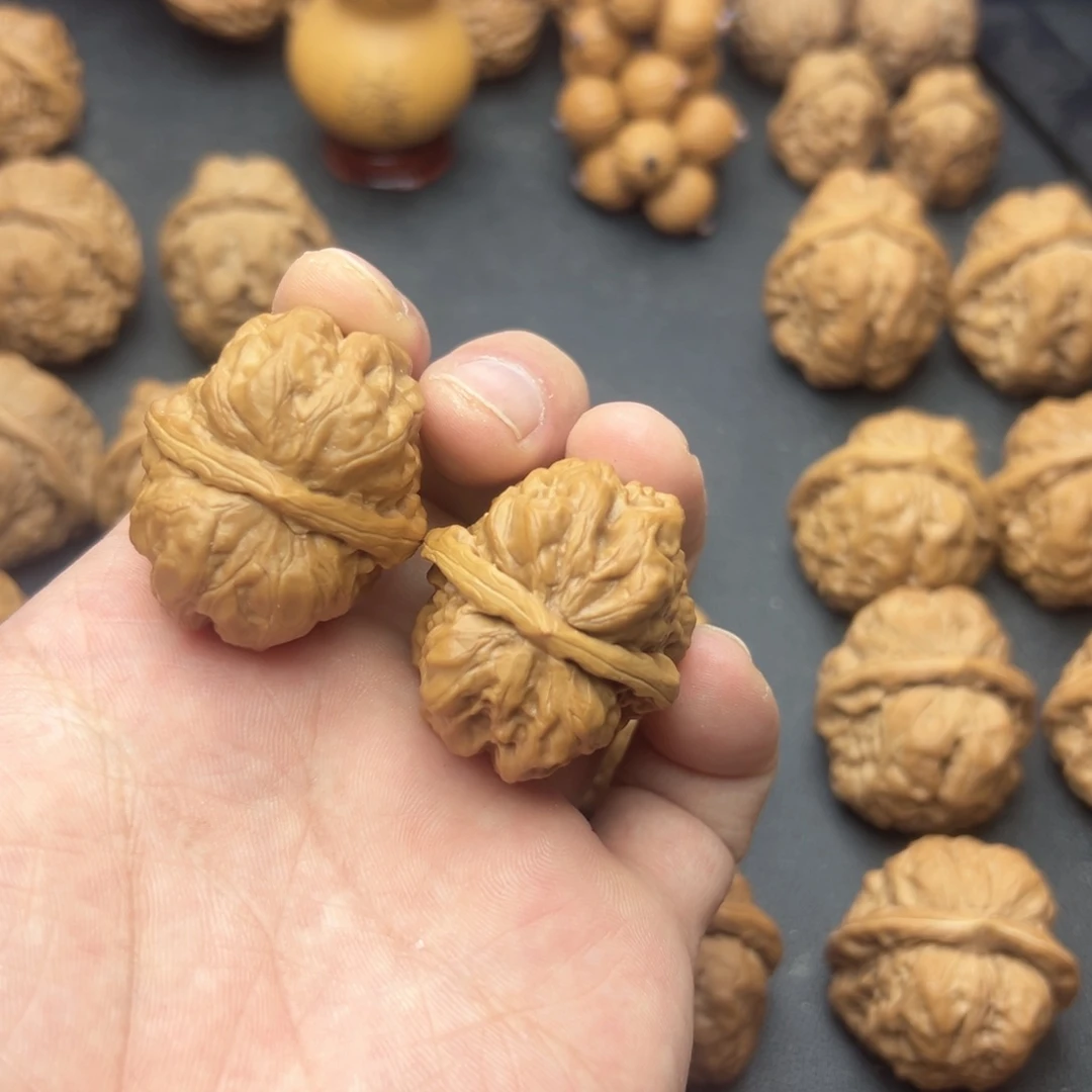 白***.核桃手串/手链蛤蟆头