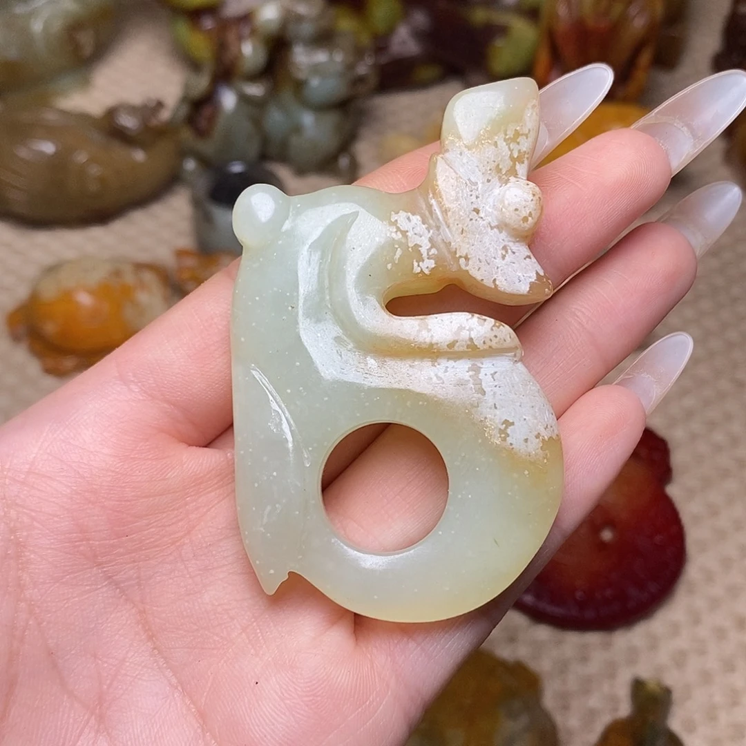 未镶嵌蛇纹石玉颈饰