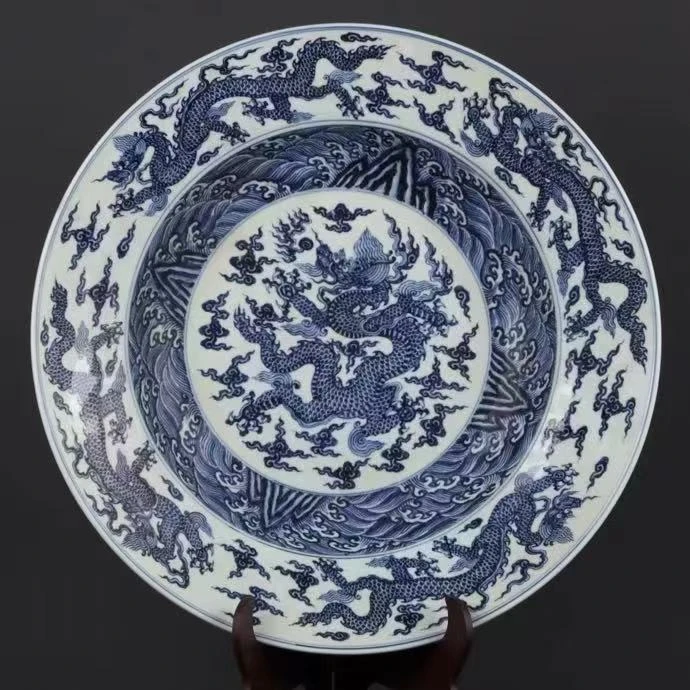 青花瓷器摆件盘子