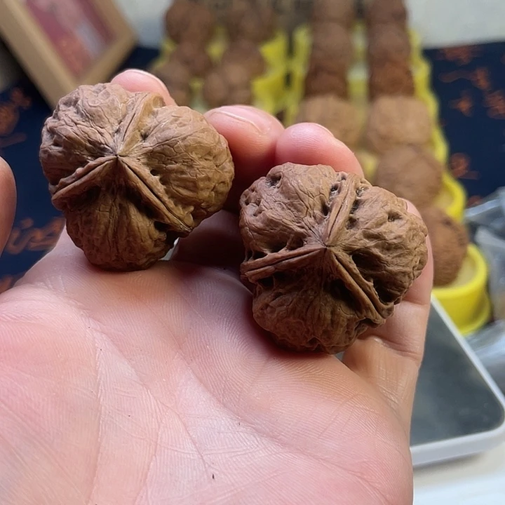 天***水文玩核桃把件老核桃39