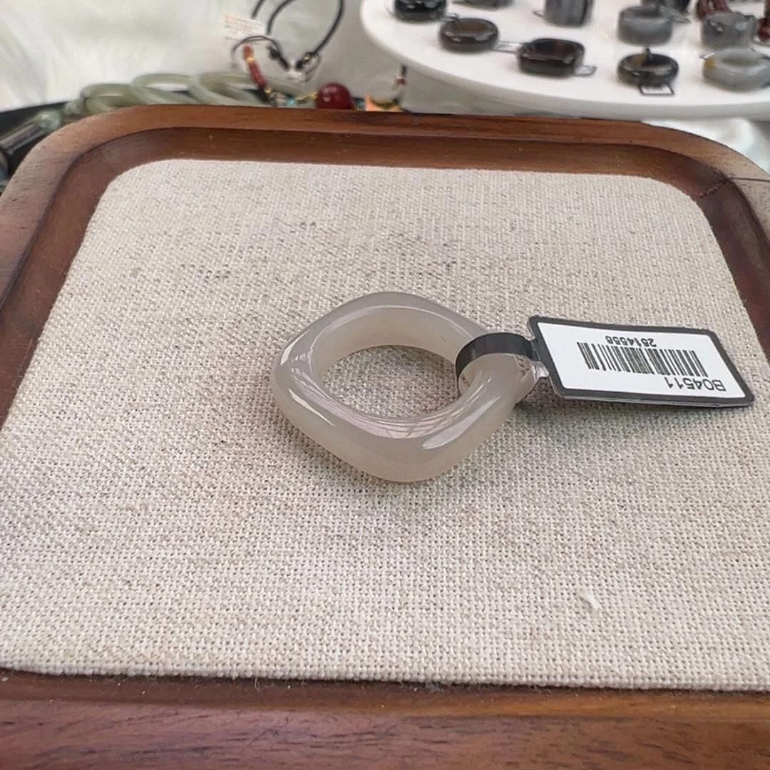 和田玉未镶嵌戒指w59粉方圆17.0不退换