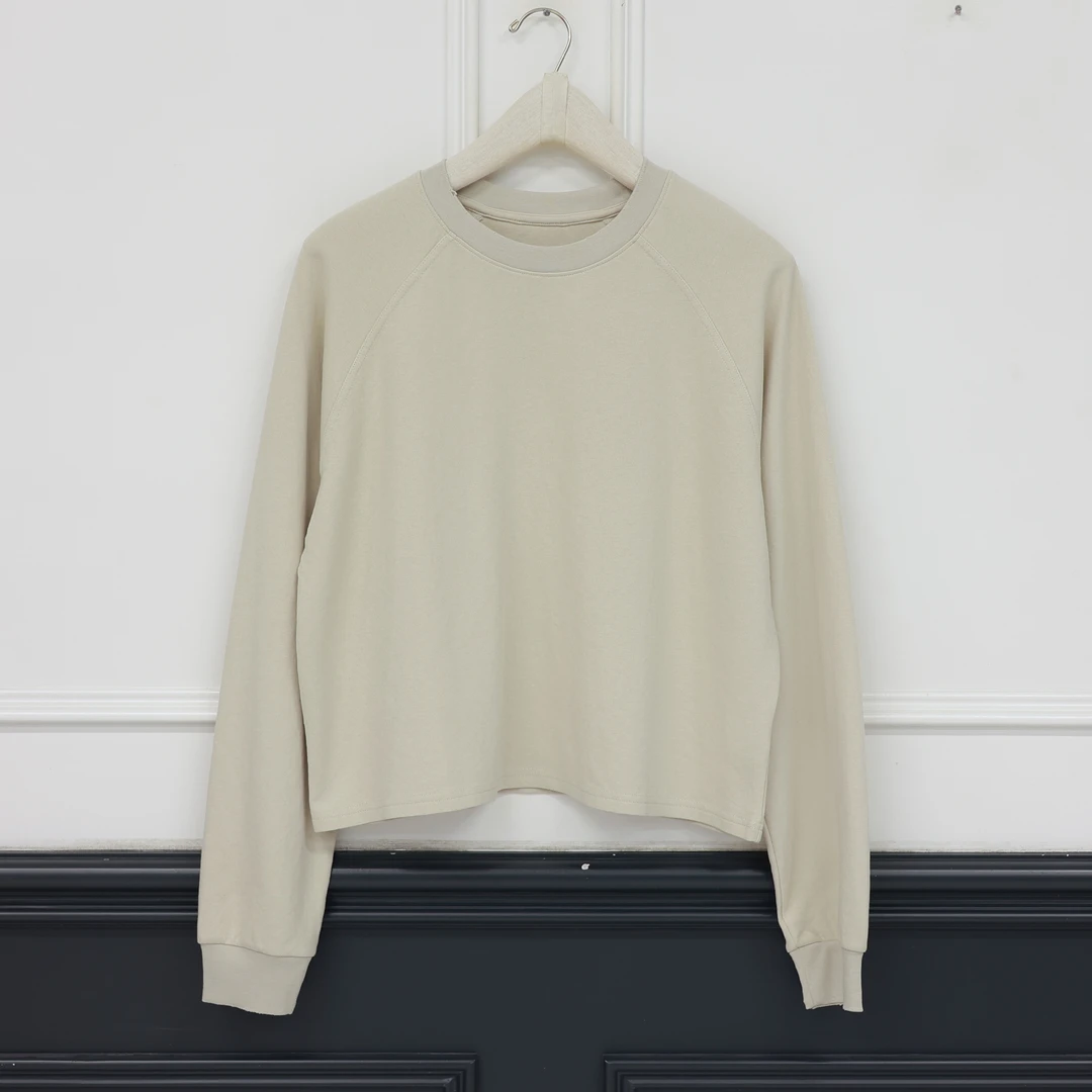 【壁虎姐】GECKO2025新款 春季杏色圆领宽松休闲百搭极简长袖T恤