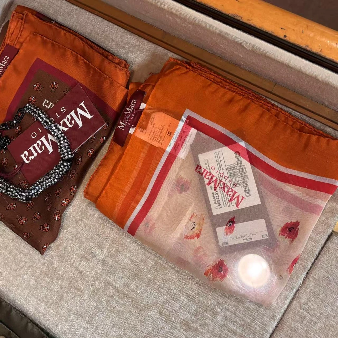 未使用 MaxMara 印花丝巾