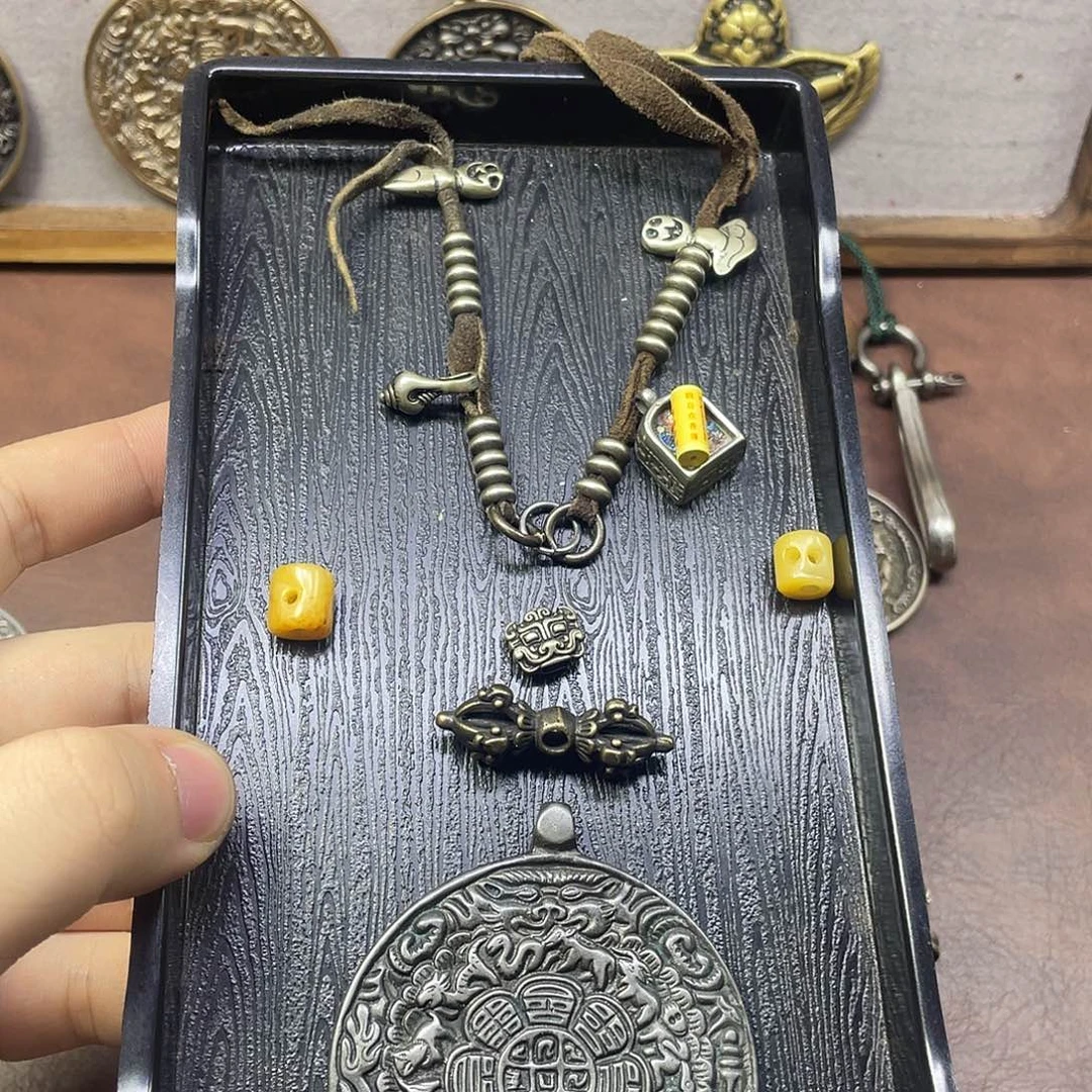 六****藏传天铁猪鼻九宫八卦牌脖挂