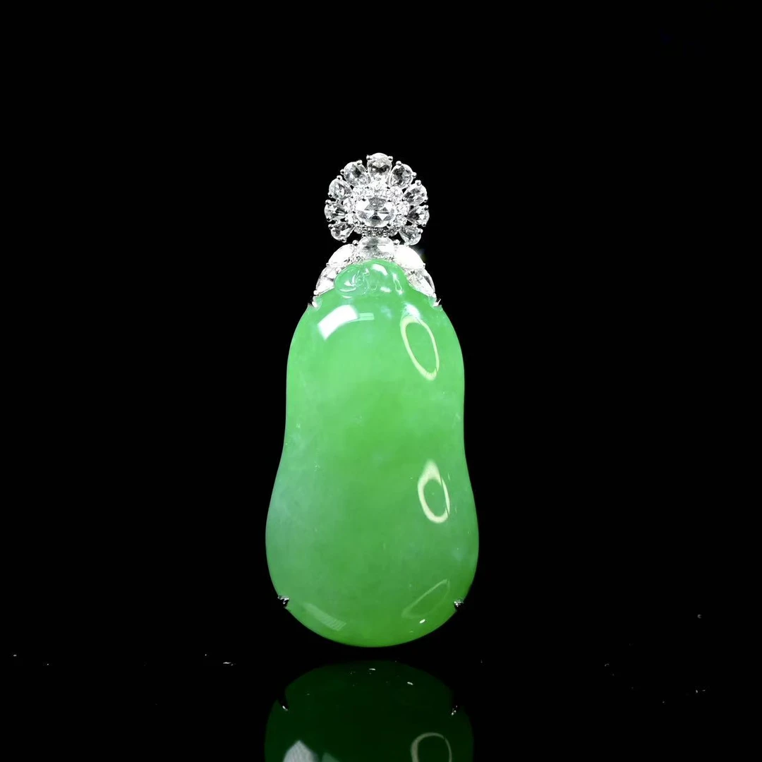 天然缅甸翡翠A货18k白金满冰阳绿福瓜吊坠/1214052/拍卖