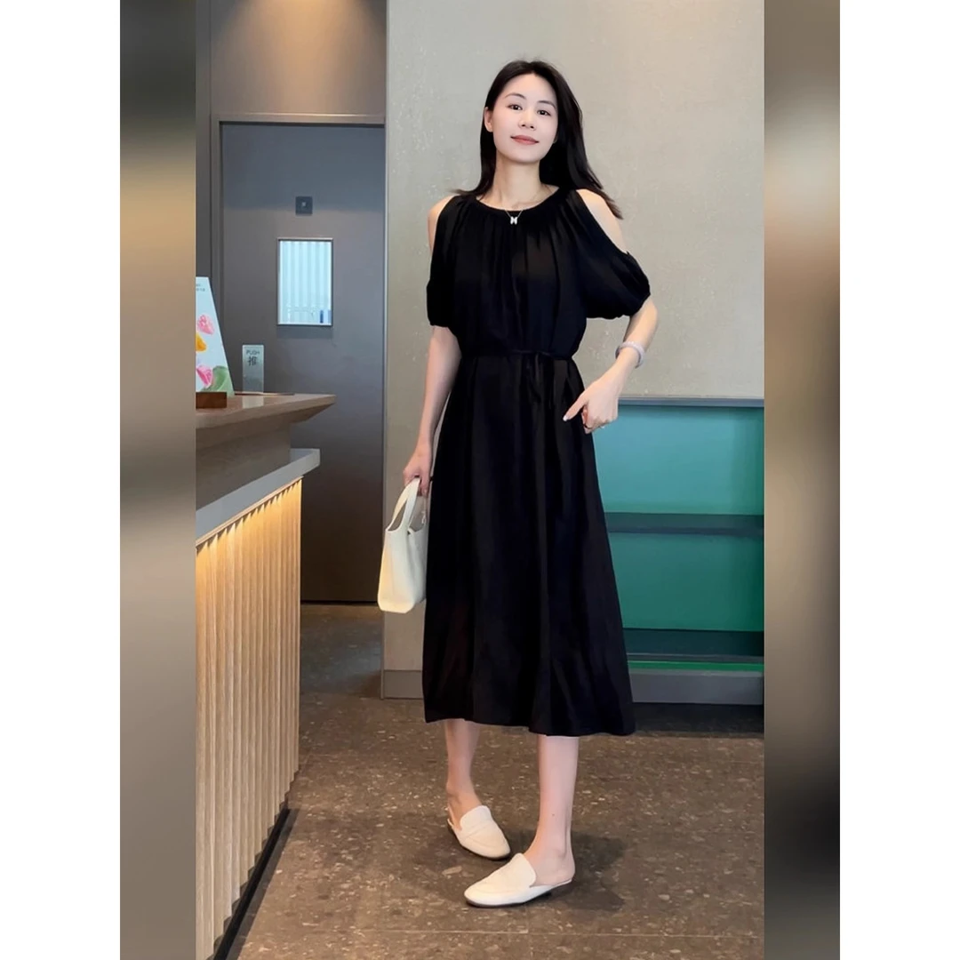 黑色露肩收腰连衣裙女士2025夏季新款时尚休闲显瘦直筒中长裙子潮