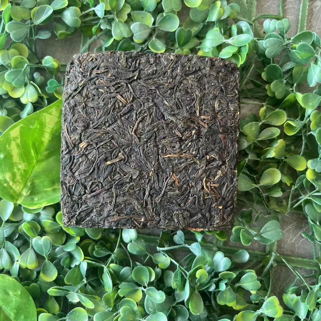 雨腾古茶  “金M十六J R进D金”紫芽普洱200g/砖 生茶（6月24）