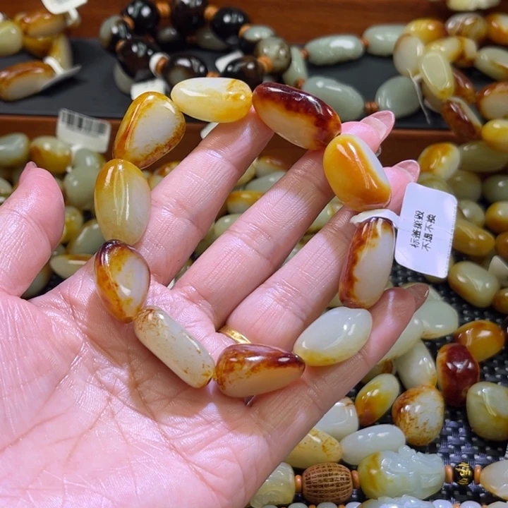 和田玉未镶嵌颈饰周*森