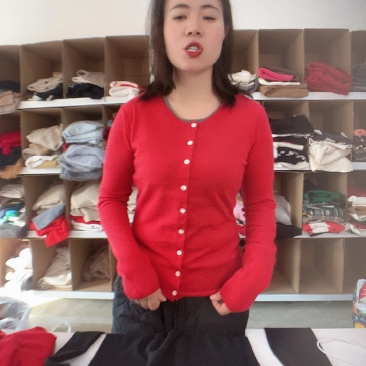 110斤内红色精仿开衫