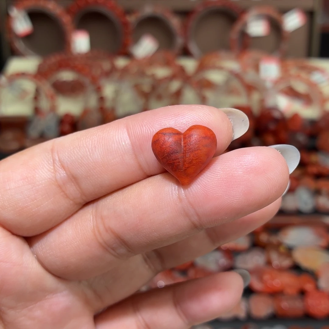 南红玛瑙未镶嵌颈饰磨砂肉火焰屁桃